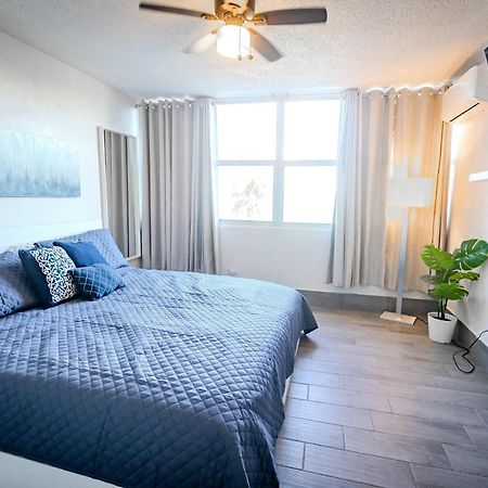 Sunset Paradise Cozy Beachfront Escape - Isla Verde Сан Хуан Екстериор снимка